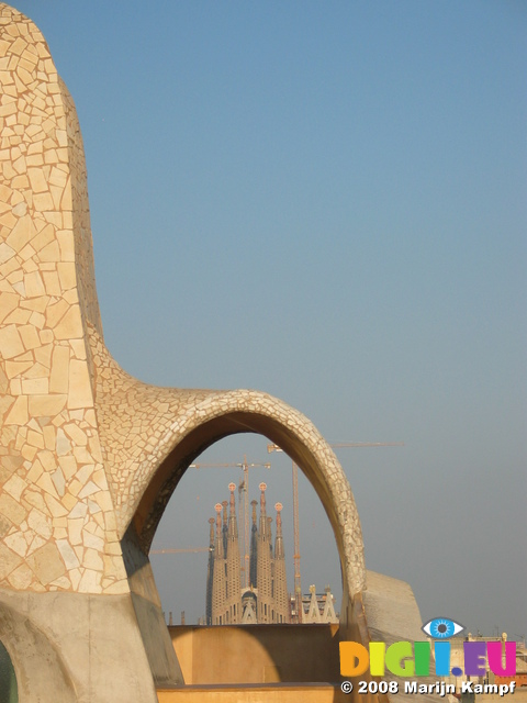 20937 Sagrada Familia from roof La Pedrera